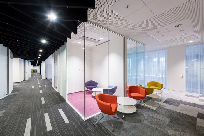 辦公室裝修中隔斷材料有哪些？