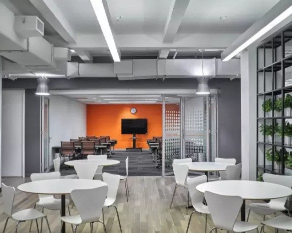 在辦公室裝修中，應(yīng)該遵循什么裝修原則呢？