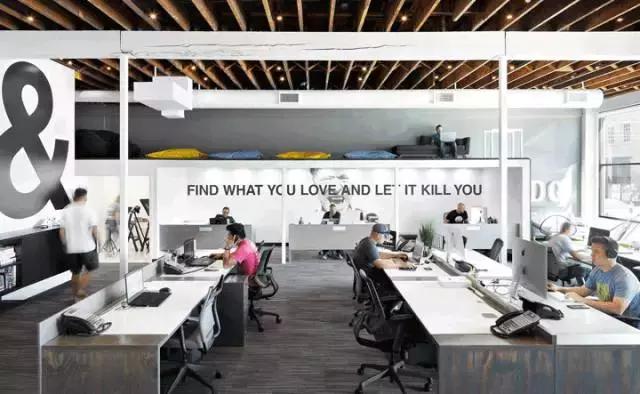 設(shè)計(jì)欣賞｜美國HDG建筑設(shè)計(jì)辦公室的時尚黑白之美