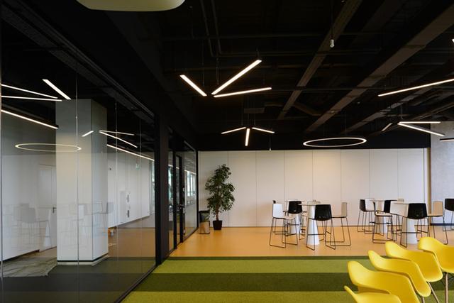 運(yùn)動之家 Adidas莫斯科辦公設(shè)計欣賞