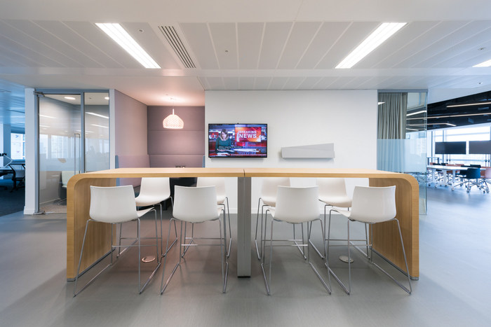 現(xiàn)代簡約辦公室裝修應(yīng)如何進行？現(xiàn)代簡約辦公室裝修技巧